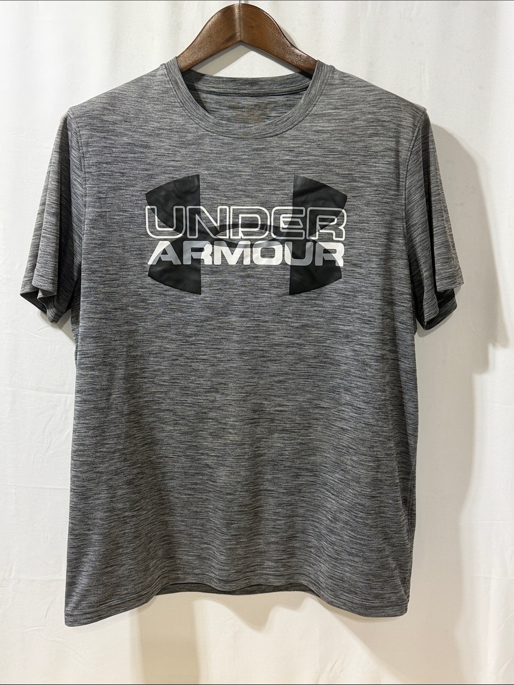 Under Armour Men’s Heather Gray Logo Short Sleeve Performance Tee
